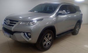 TOYOTA HILUX SW4 5P 2,8 TDI SR 4X4